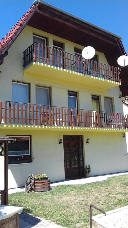 Apartmanhaz Balatonfenyves Apartment Exterior foto